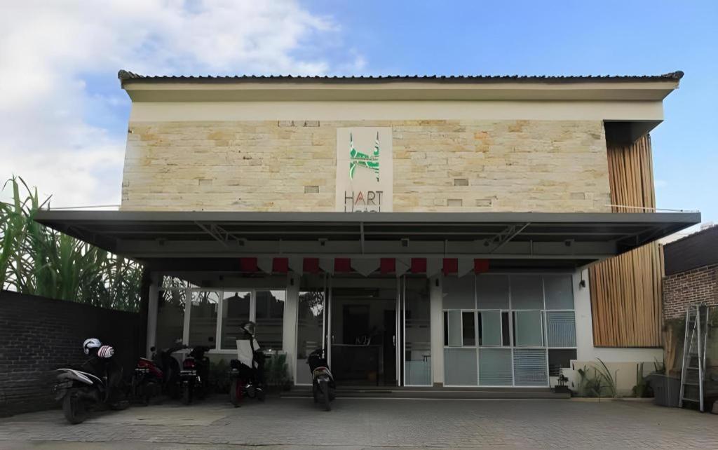 Hart Hotel Arjuna Ματαράμ Εξωτερικό φωτογραφία