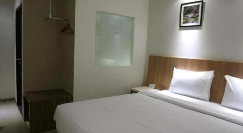 Hart Hotel Arjuna Ματαράμ Εξωτερικό φωτογραφία