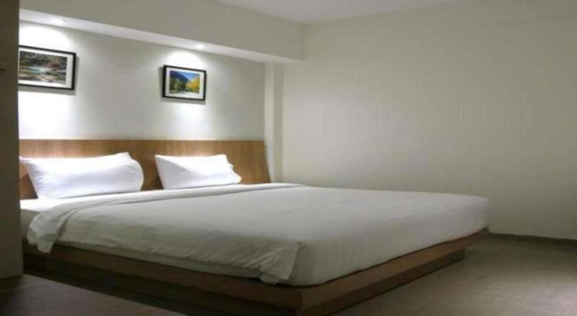 Hart Hotel Arjuna Ματαράμ Εξωτερικό φωτογραφία