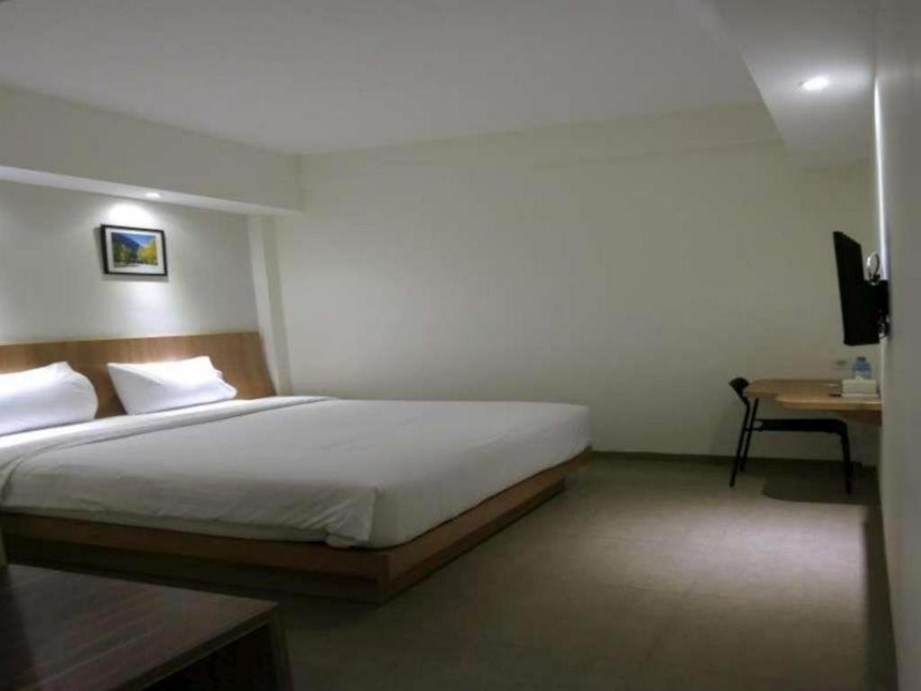 Hart Hotel Arjuna Ματαράμ Εξωτερικό φωτογραφία