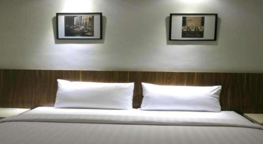 Hart Hotel Arjuna Ματαράμ Εξωτερικό φωτογραφία