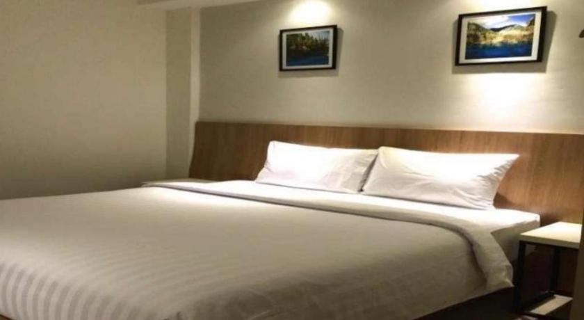 Hart Hotel Arjuna Ματαράμ Εξωτερικό φωτογραφία